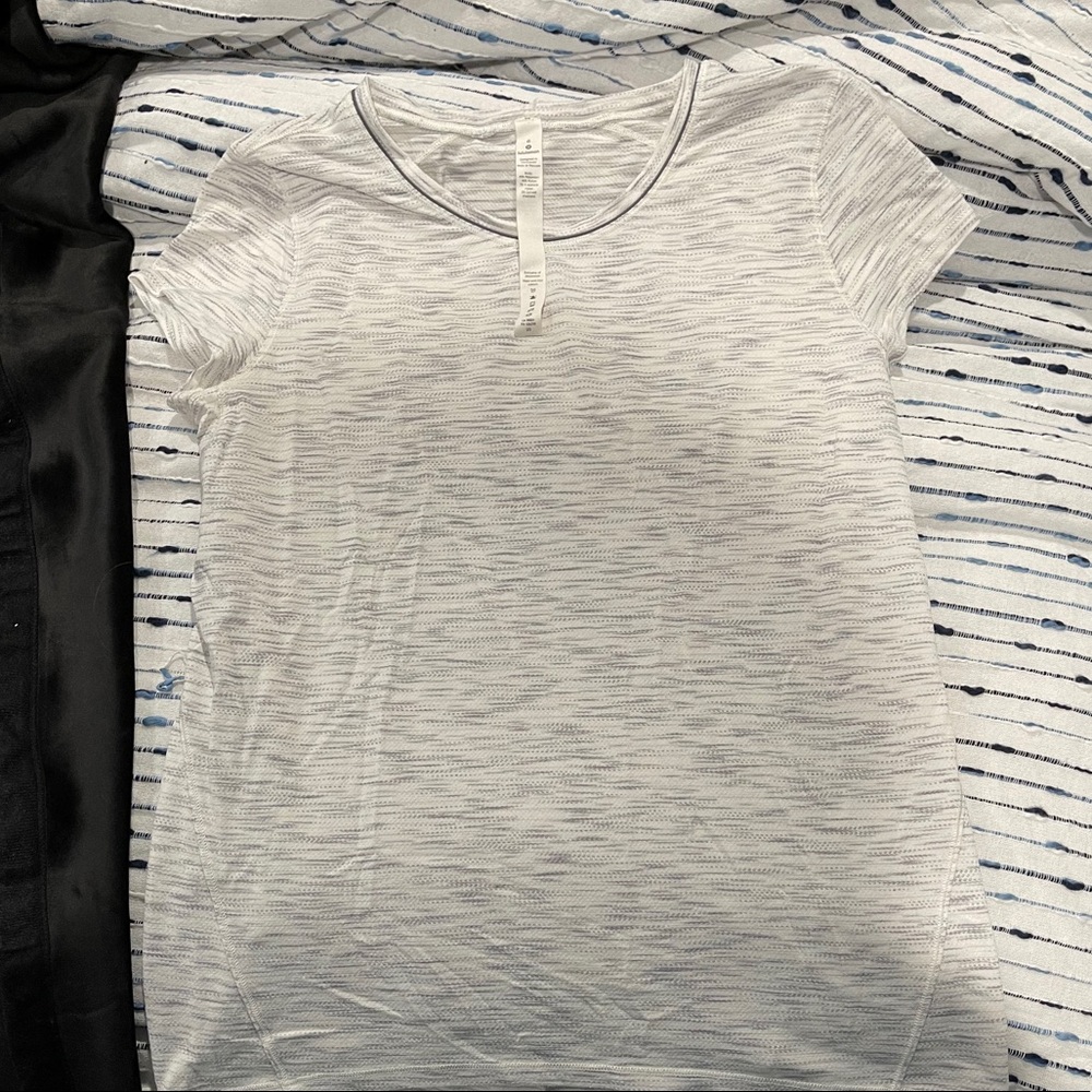 Short sleeve shirt